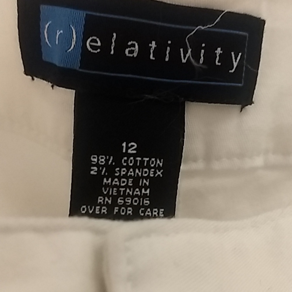 Relativity White capris - Picture 2 of 8